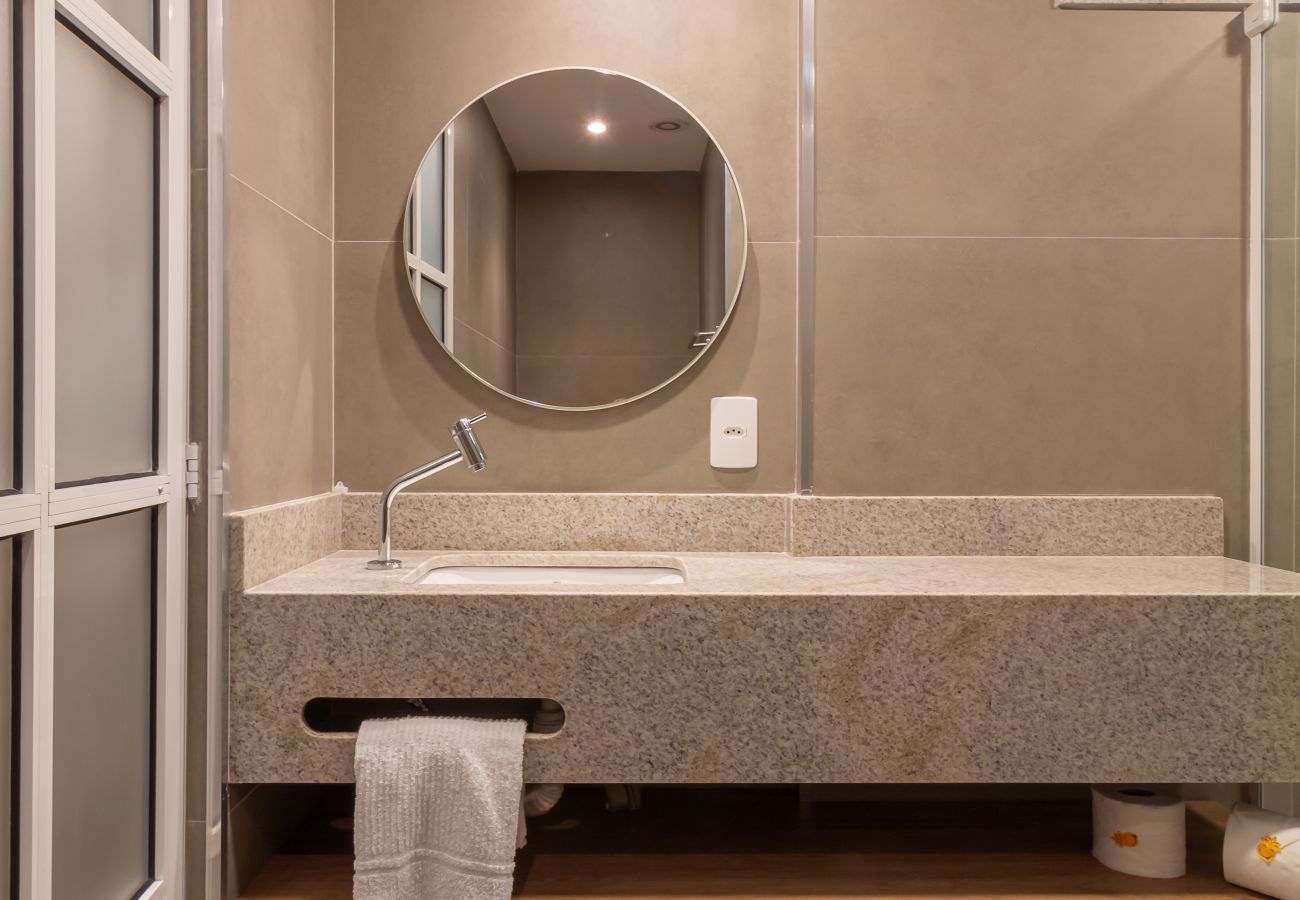 Apartamento em Rio de Janeiro - Vista para o Mar e Varanda com Banheira | Q9