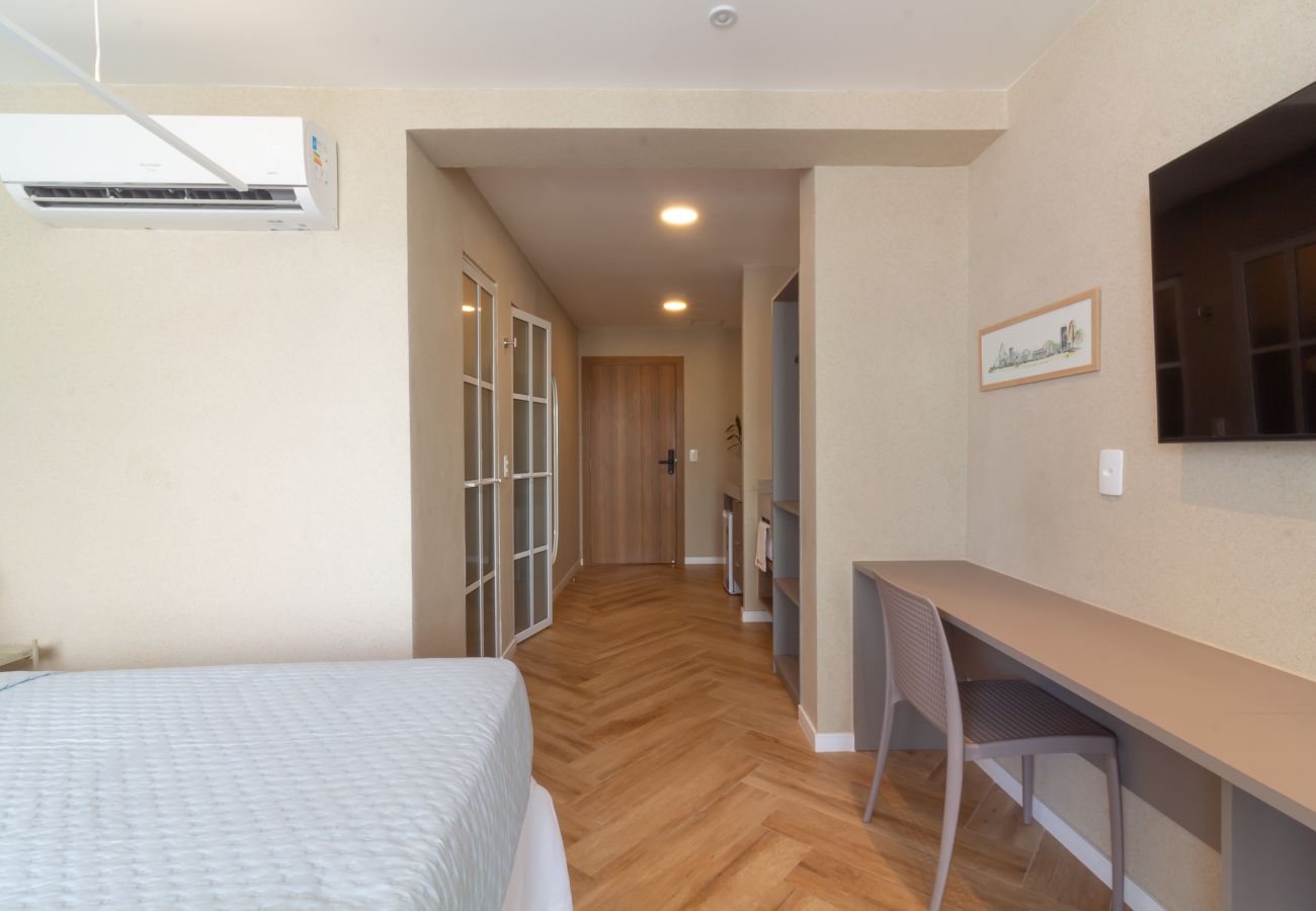 Apartamento em Rio de Janeiro - Vista para o Mar e Varanda com Banheira  | Q21