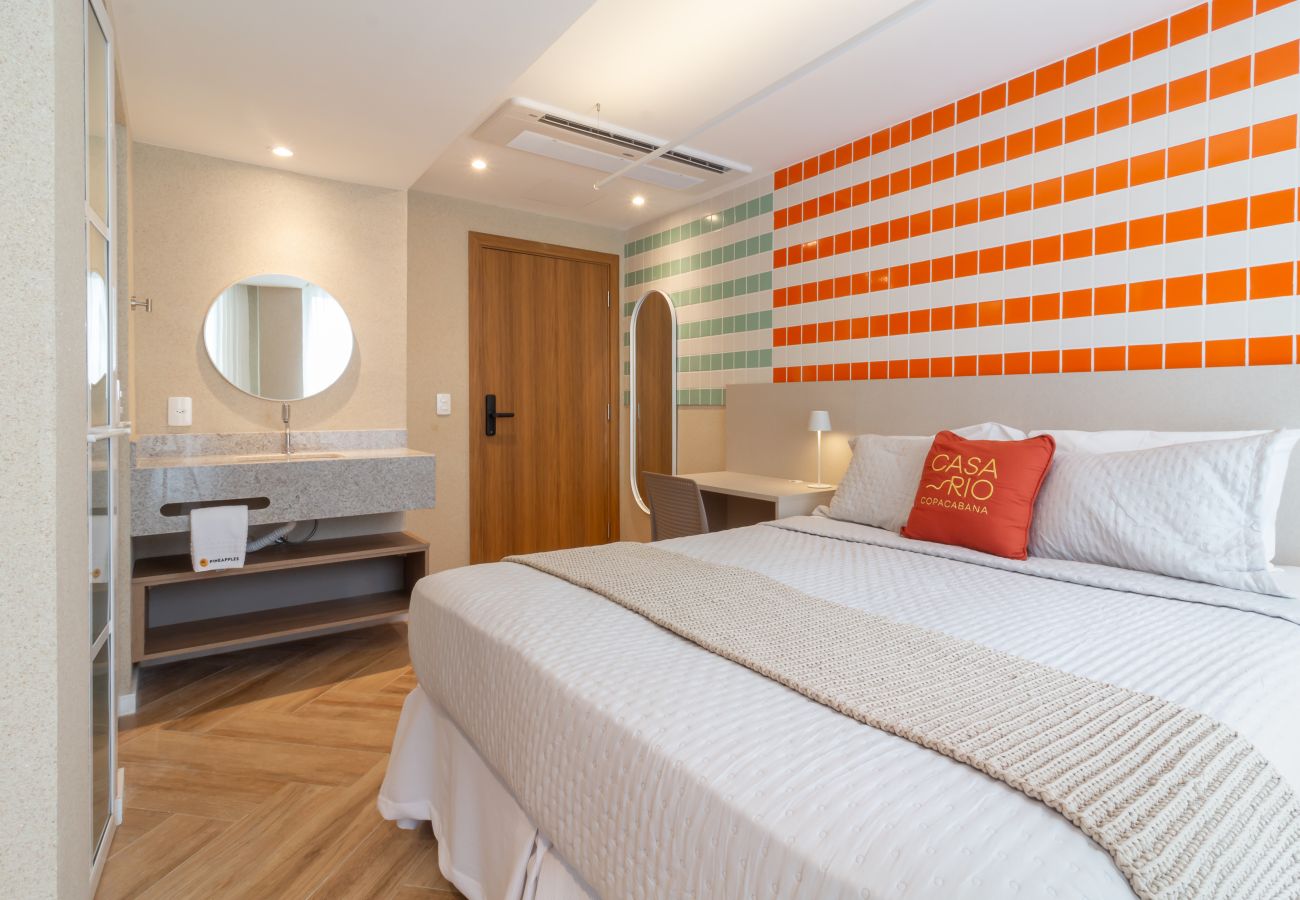 Apartamento em Rio de Janeiro - Ref&uacute;gio a Poucos Passos de Praia de Copacabana | Q8