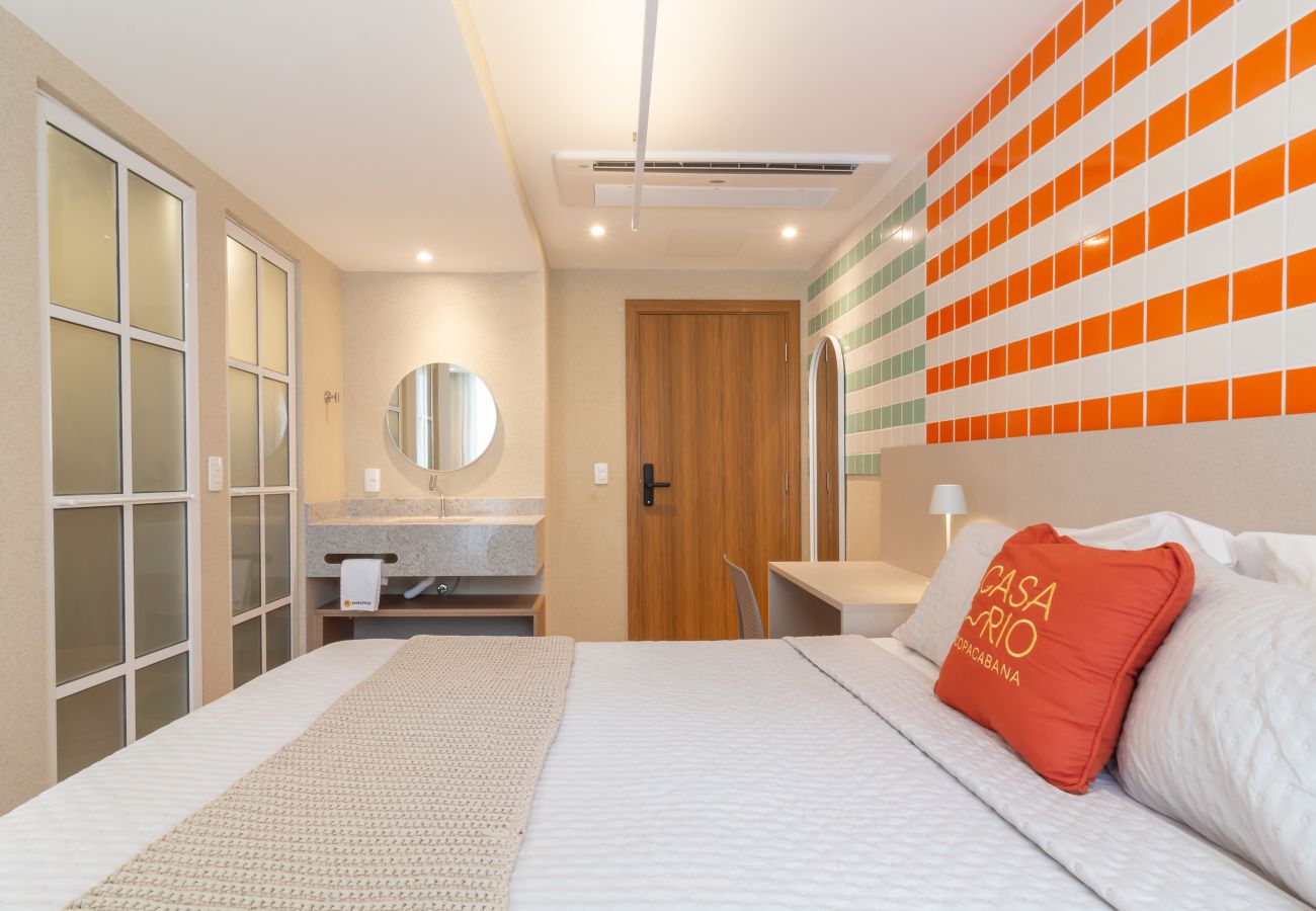 Apartamento em Rio de Janeiro - Ref&uacute;gio a Poucos Passos de Praia de Copacabana | Q8