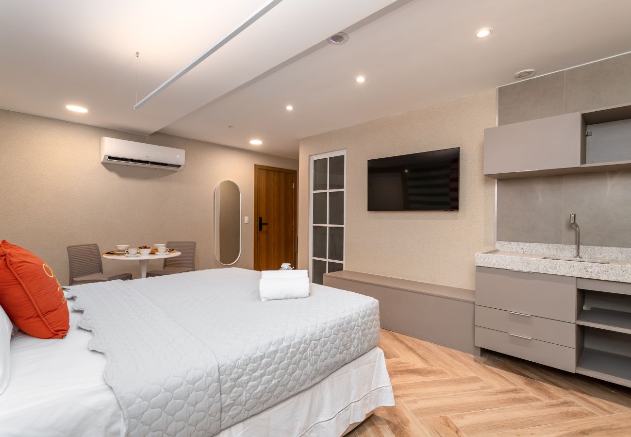 Apartamento em Rio de Janeiro - Charmoso estúdio a Poucos Passos da Praia | CNJ Q6