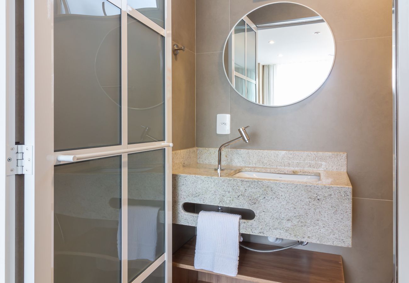 Apartamento em Rio de Janeiro - Vista para o Mar e Varanda com Banheira | Q2