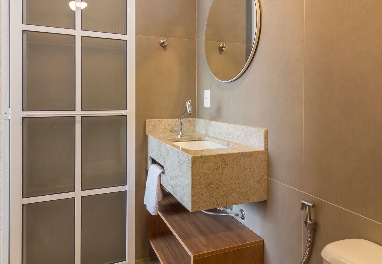 Apartamento em Rio de Janeiro - Vista para o Mar e Varanda com Banheira | Q2