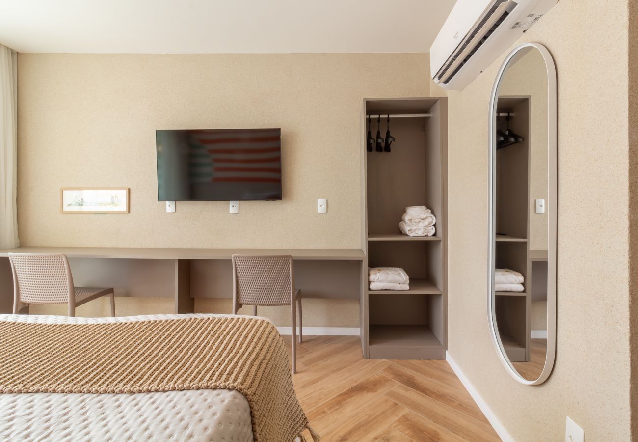 Apartamento em Rio de Janeiro - Vista para o Mar e Varanda com Banheira  | Q3