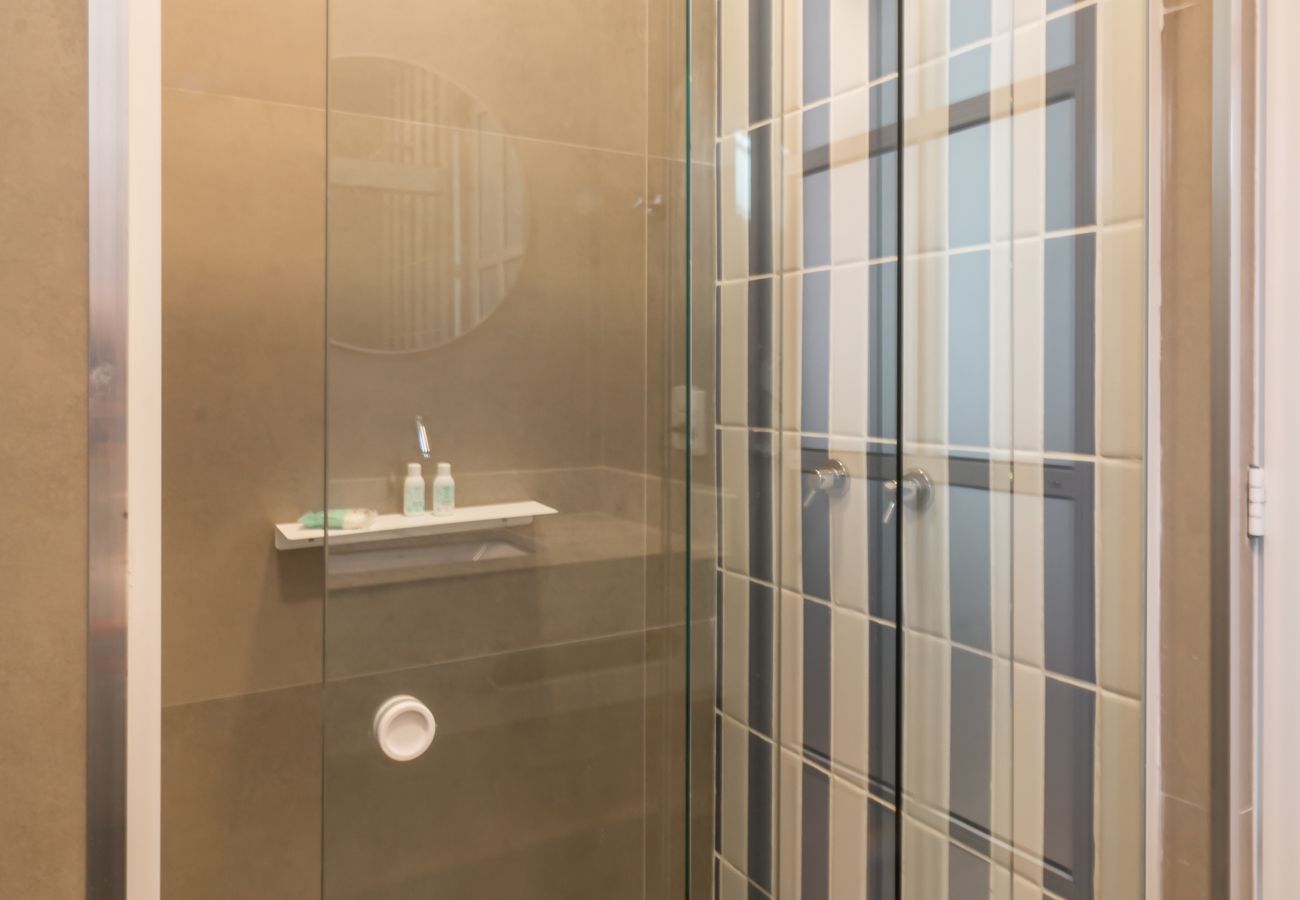 Apartamento em Rio de Janeiro - Vista para o Mar e Varanda com Banheira  | Q3