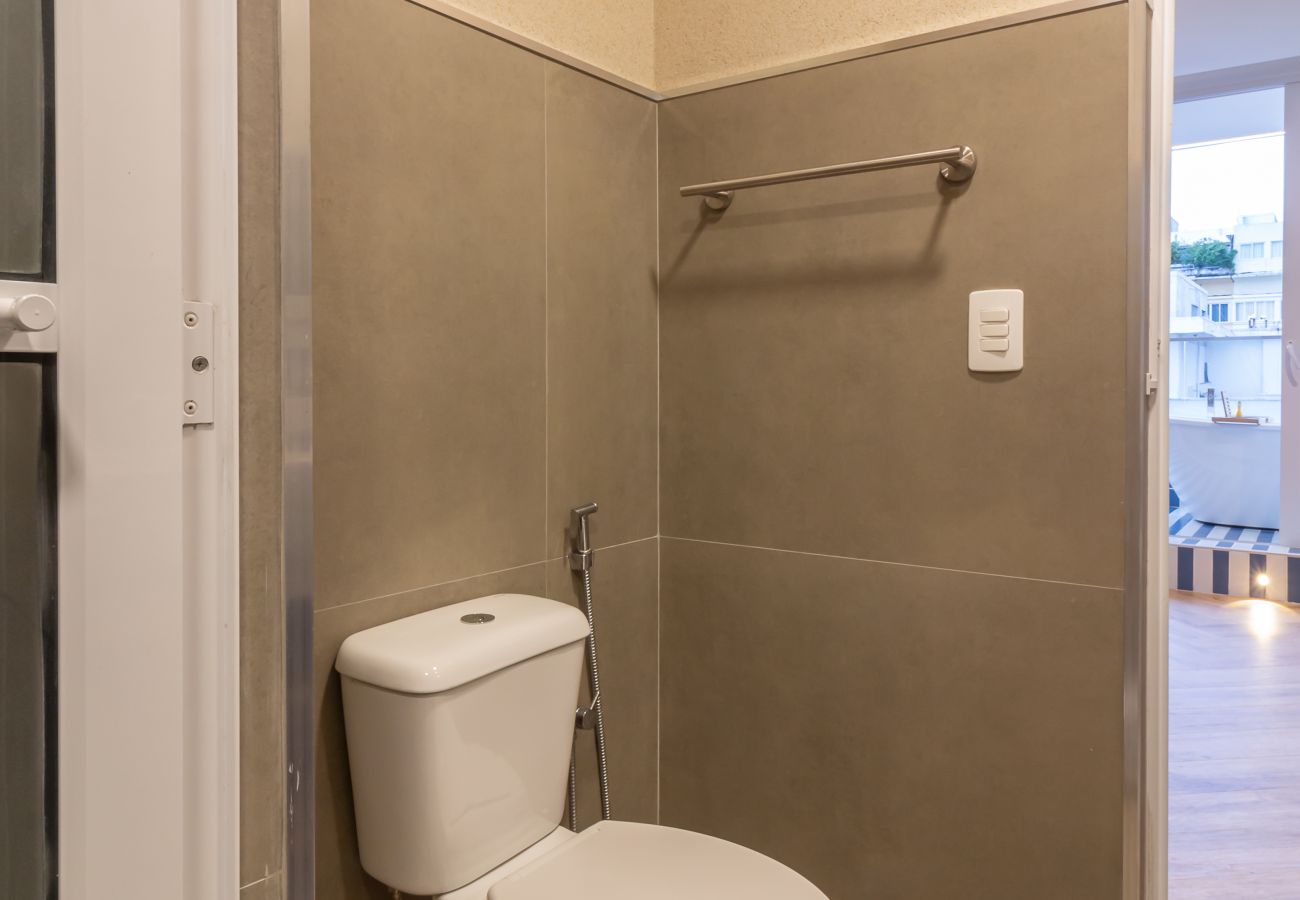 Apartamento em Rio de Janeiro - Vista para o Mar e Varanda com Banheira | Q12