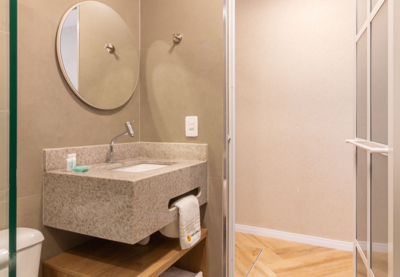 Apartamento em Rio de Janeiro - Vista para o Mar e Varanda com Banheira | Q18