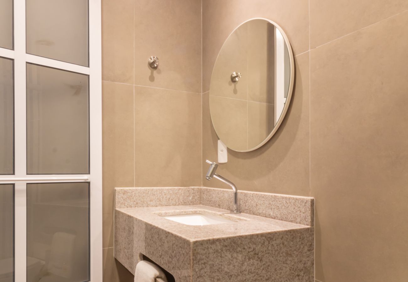 Apartamento em Rio de Janeiro - Vista para o Mar e Varanda com Banheira | Q22