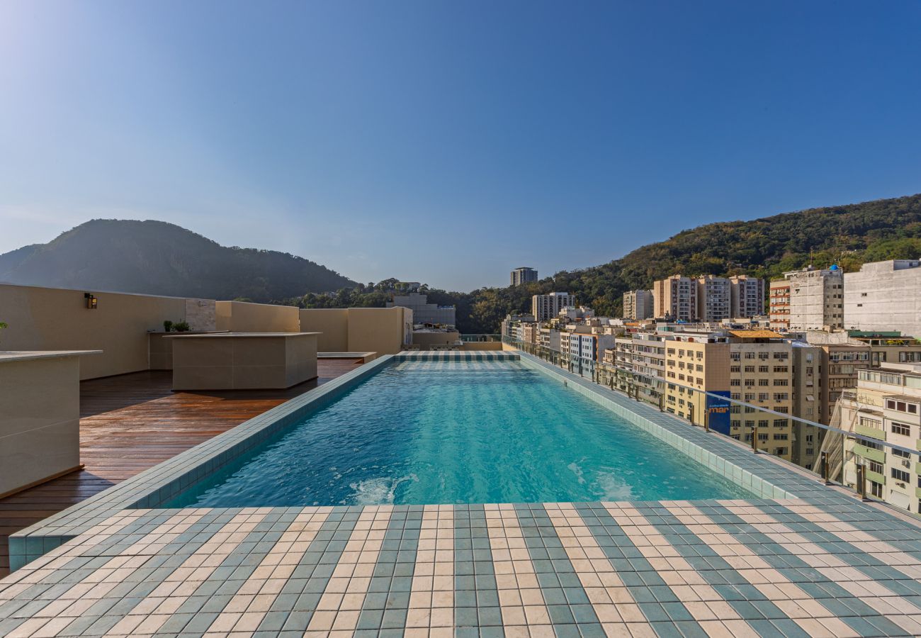 Apartamento em Rio de Janeiro - Refúgio a Poucos Passos de Praia de Copacabana | Q10 PCD