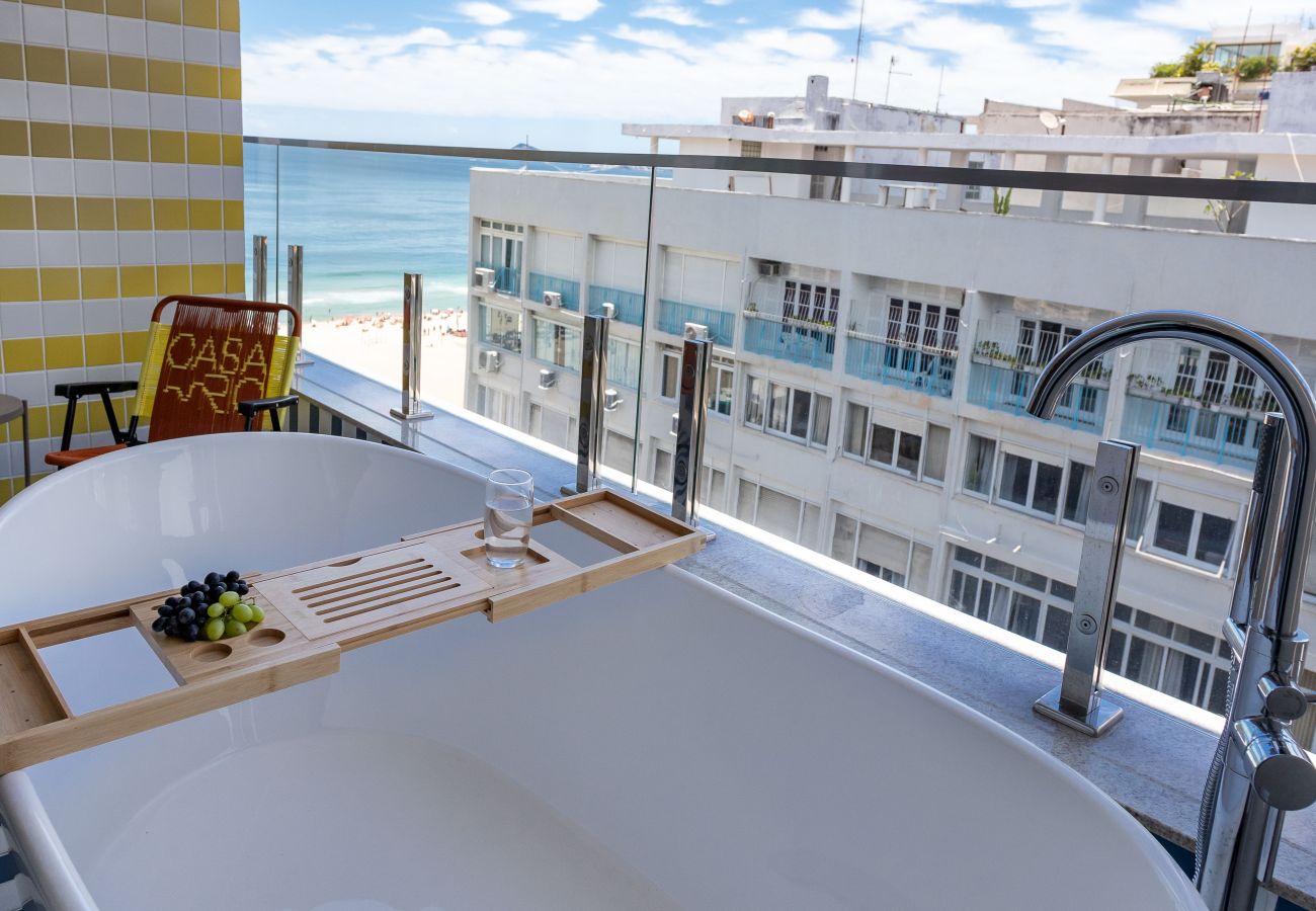 Apartamento em Rio de Janeiro - Vista para o Mar e Varanda com Banheira | Q11