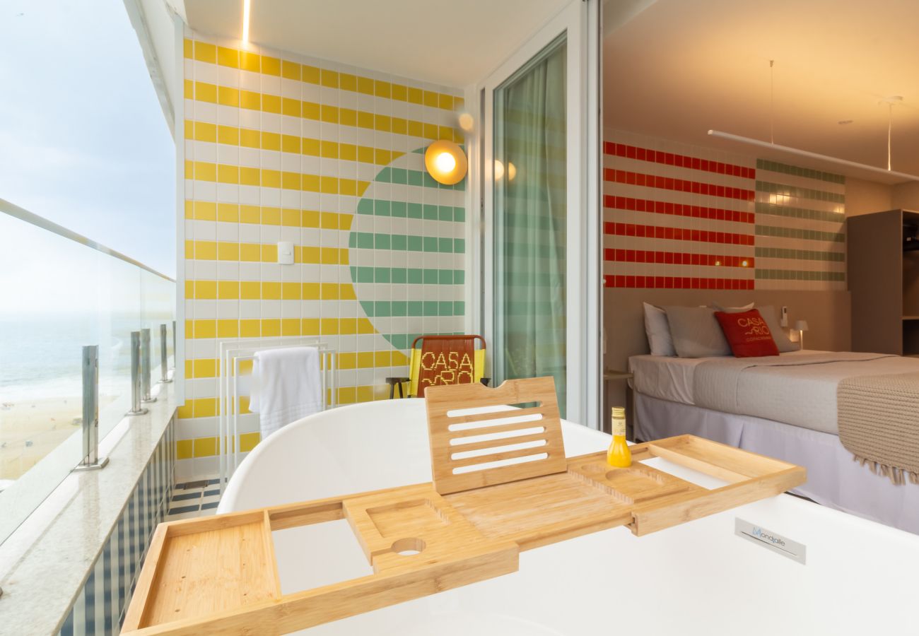 Apartamento em Rio de Janeiro - Vista para o Mar e Varanda com Banheira | Q17