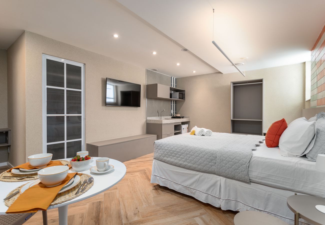 Apartamento em Rio de Janeiro - Charmoso estúdio a Poucos Passos da Praia | CNJ Q6