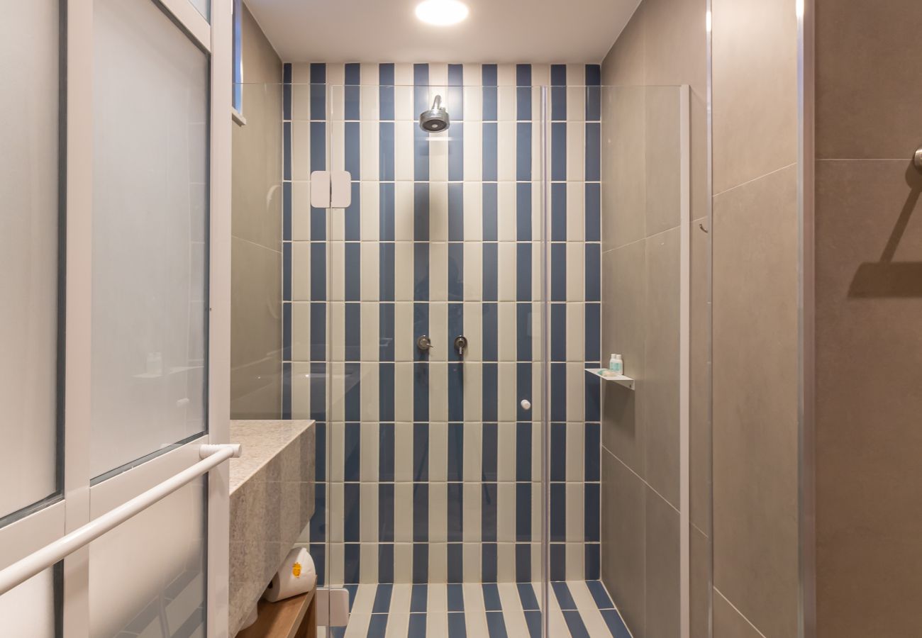 Apartamento em Rio de Janeiro - Vista para o Mar e Varanda com Banheira | Q9