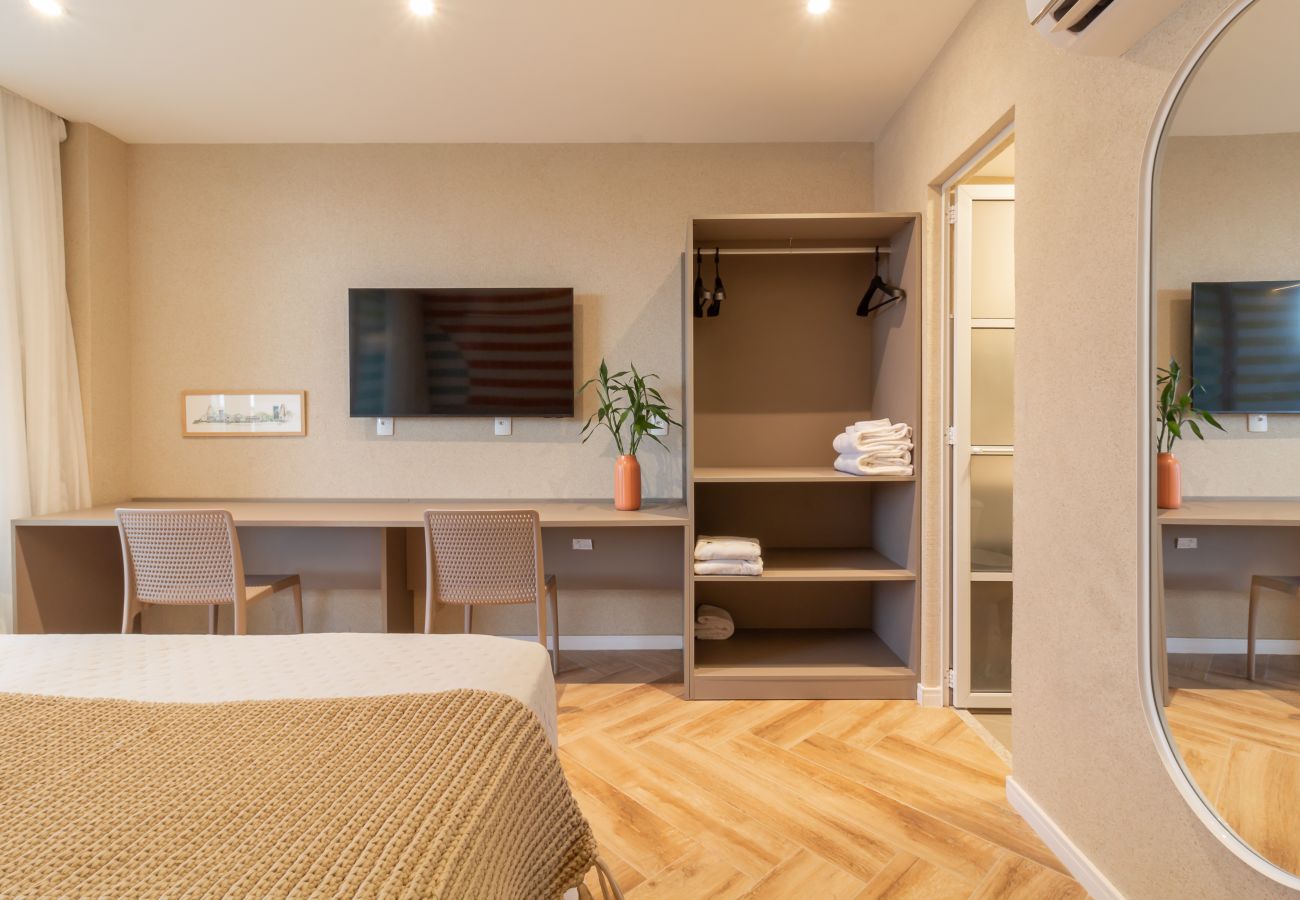 Apartamento em Rio de Janeiro - Vista para o Mar e Varanda com Banheira | Q12