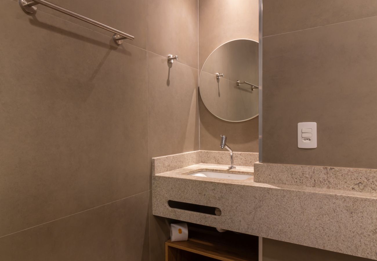 Apartment in Rio de Janeiro - Sea View and Balcony with Bathtub | Q4