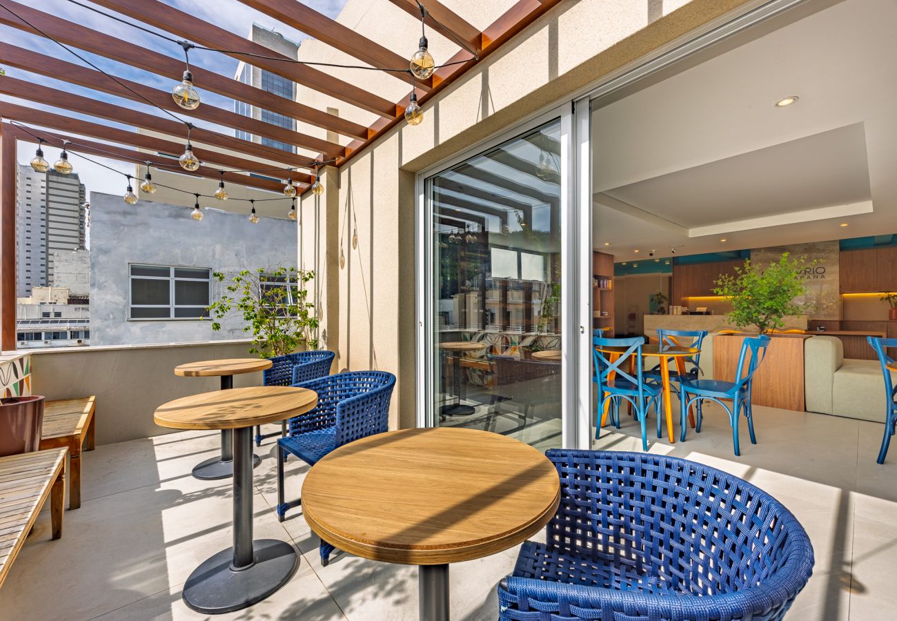 Apartment in Rio de Janeiro - Refuge a Few Steps From Copacabana Beach | Q8