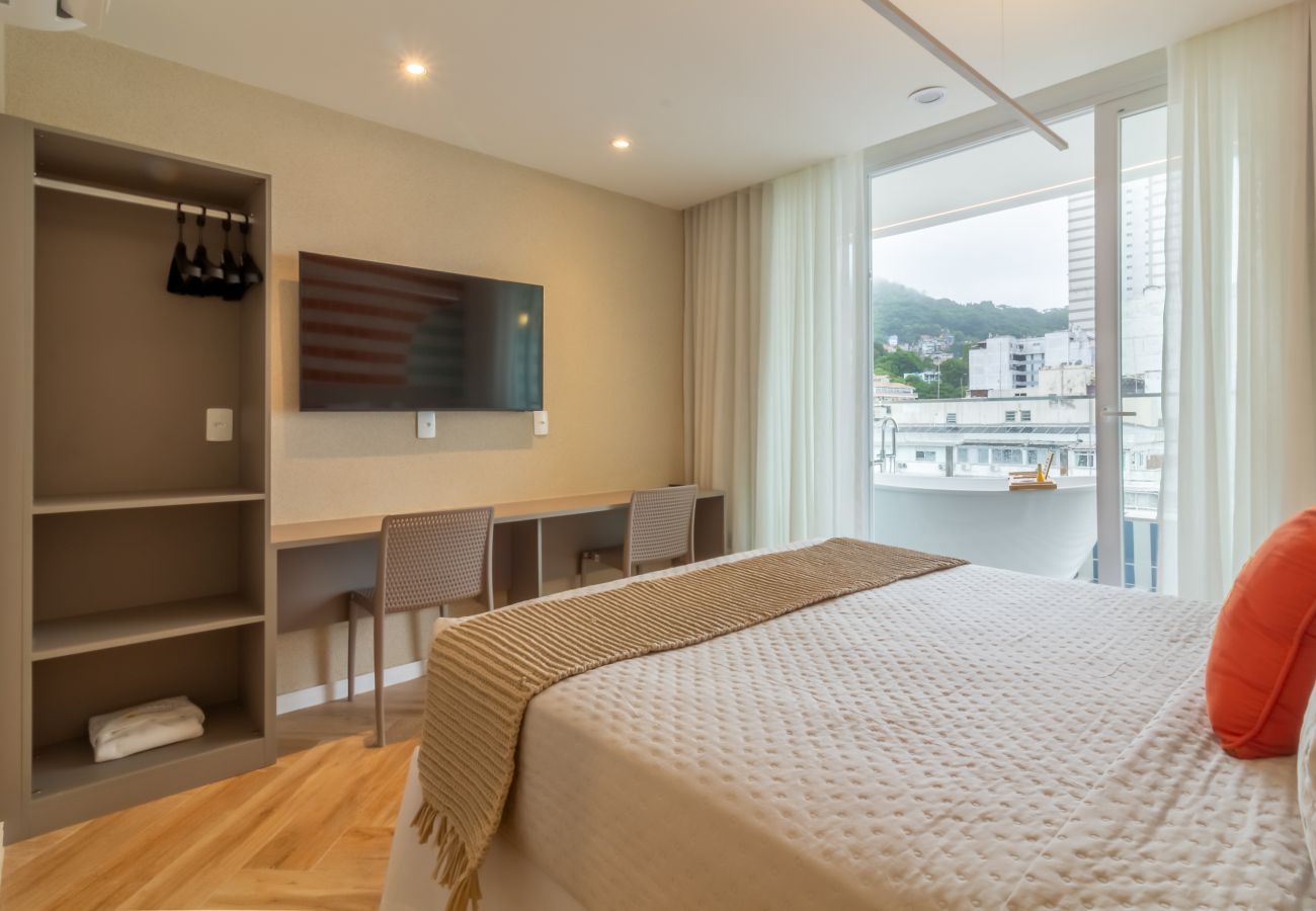 Apartment in Rio de Janeiro - Sea View and Balcony with Bathtub | Q20