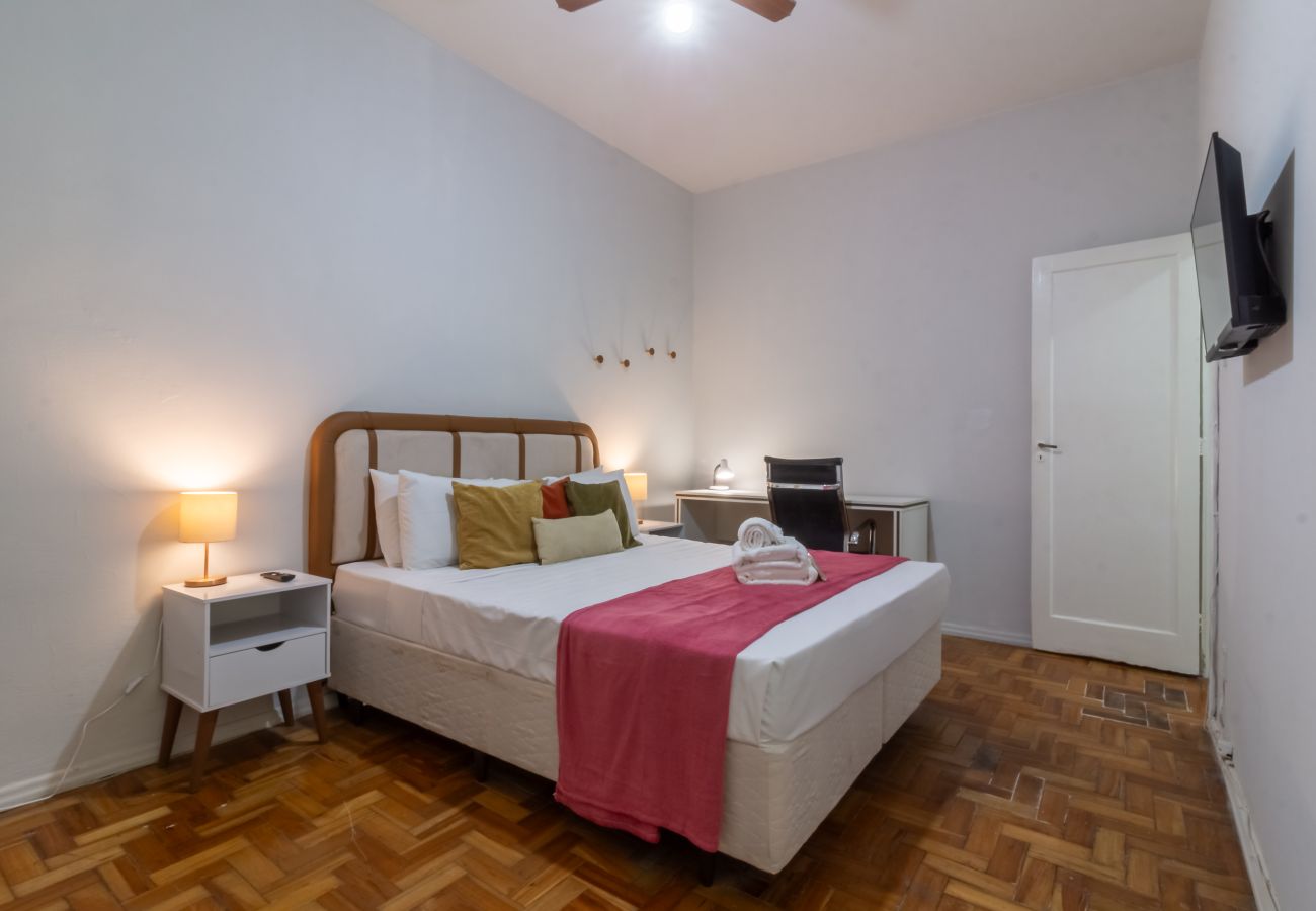 Apartment in Rio de Janeiro - 15min from Flamengo Beach | OC107b