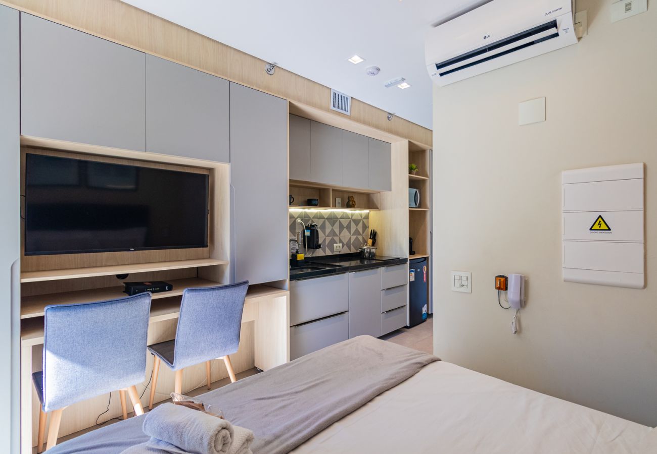 Estudio en São Paulo - Incrivel ubicación en Moema - SP-AJ103