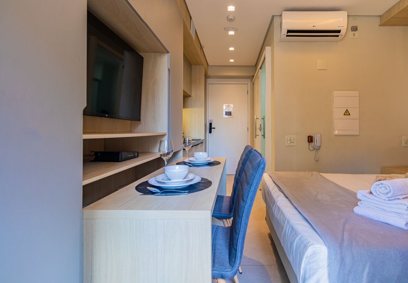 Estudio en São Paulo - Incrivel ubicación en Moema - SP-AJ103