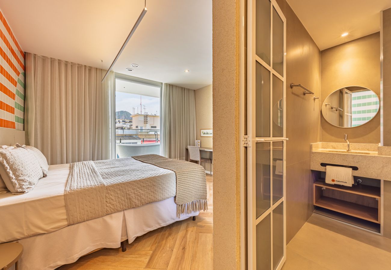 Appartement à Rio de Janeiro - Vista para o Mar e Varanda com Banheira  | Q4