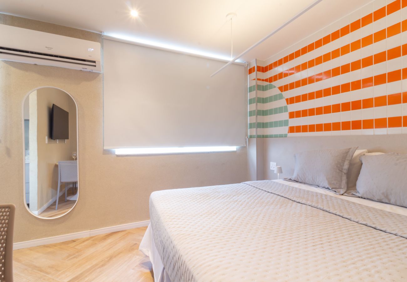 Appartement à Rio de Janeiro - Acolhedor a Poucos Passos de Praia de Copacabana | Q13 e 16