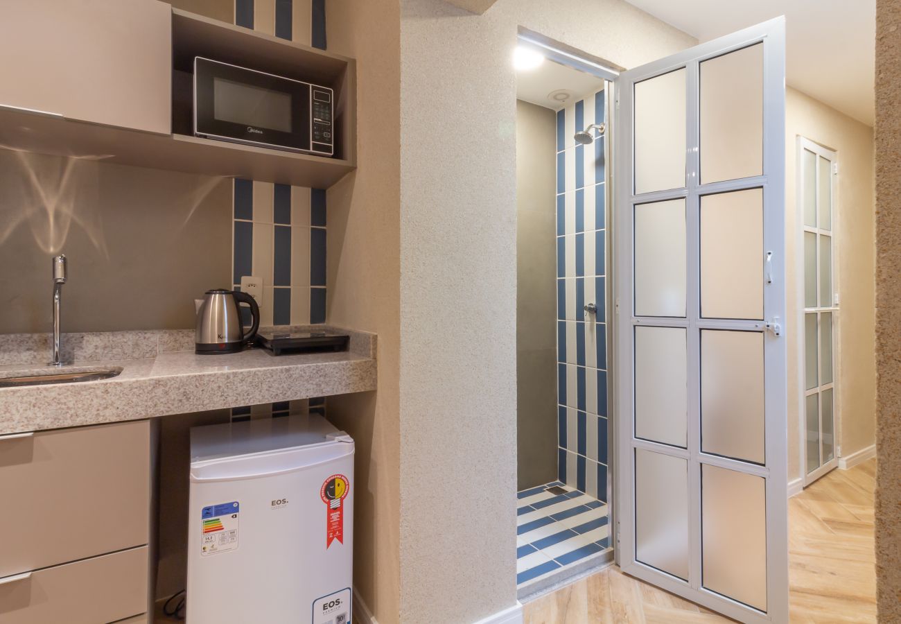 Appartement à Rio de Janeiro - Acolhedor a Poucos Passos de Praia de Copacabana | Q13 e 16